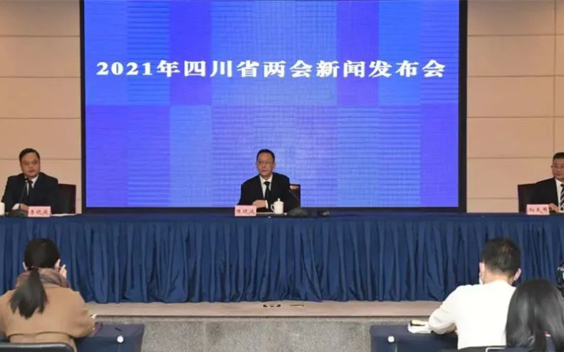 四川省人大代表梁效寧兩會(huì)建議：加大科普和科訓(xùn)青少年基地的建設(shè)